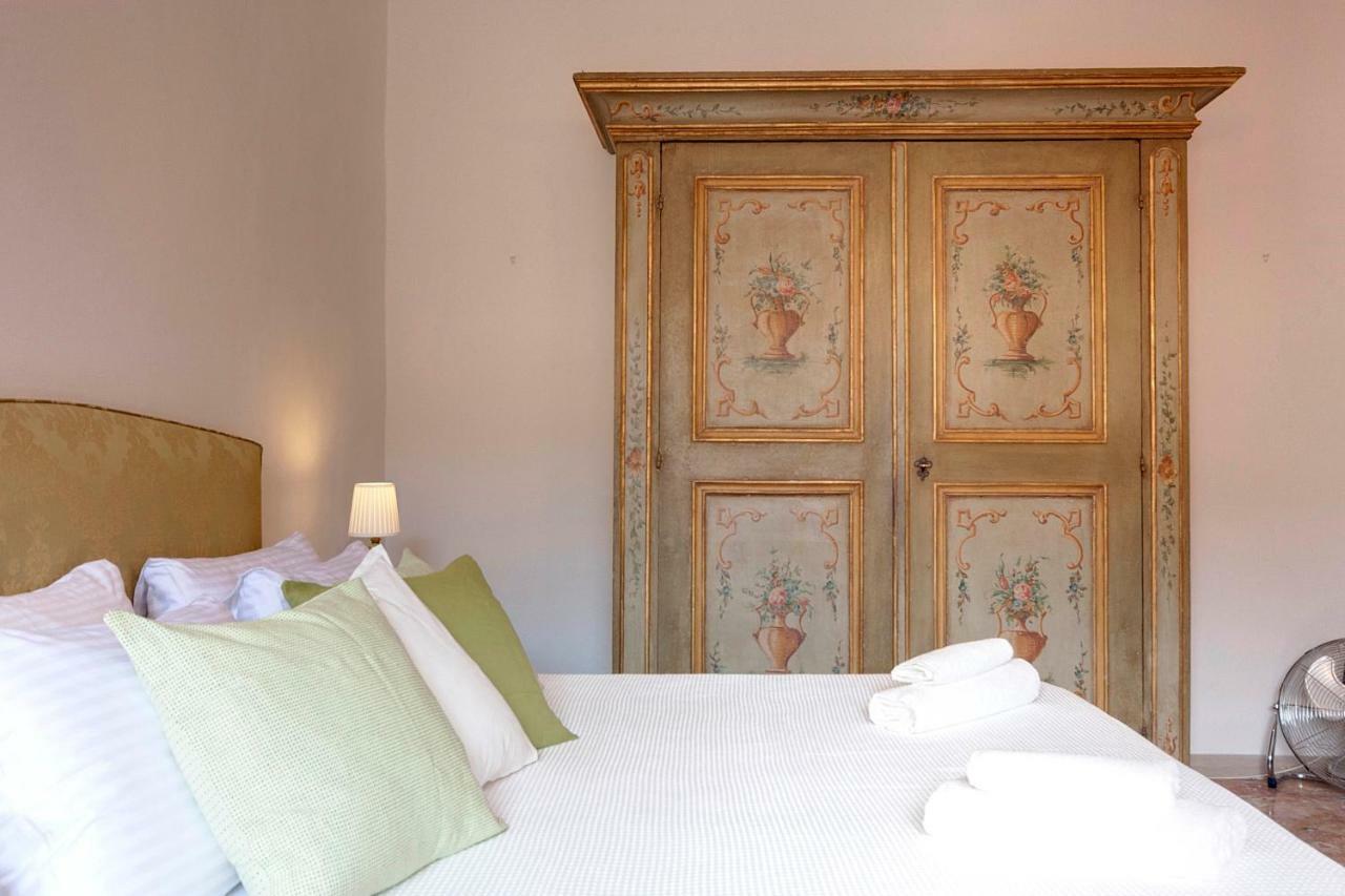 Historical Apartment Spectacular Arno View With Balcony From 12 Th Century. Florence Extérieur photo