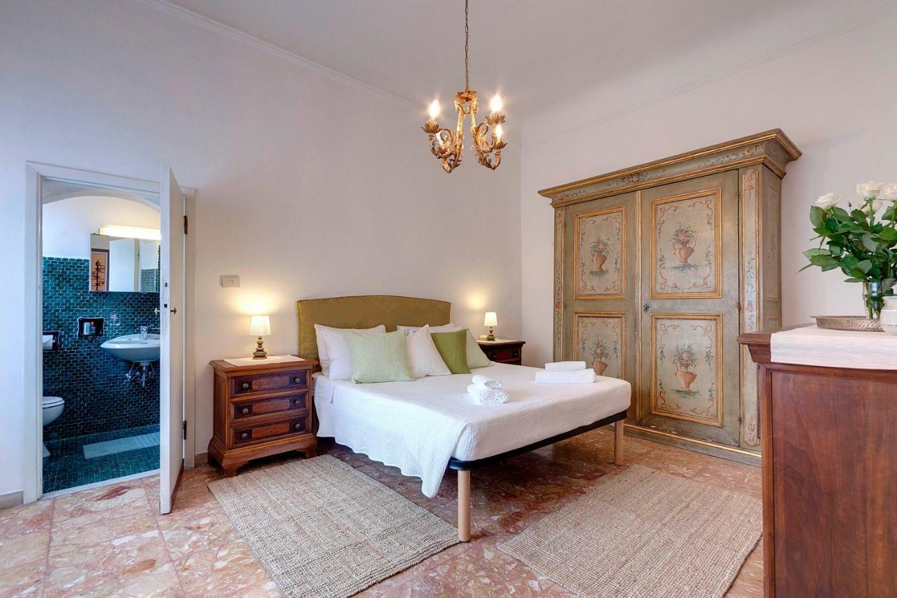 Historical Apartment Spectacular Arno View With Balcony From 12 Th Century. Florence Extérieur photo